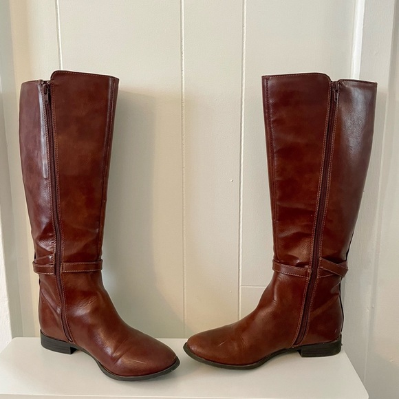 Women's Esprit faux Leather riding boot, size 7.5M - Picture 4 of 12